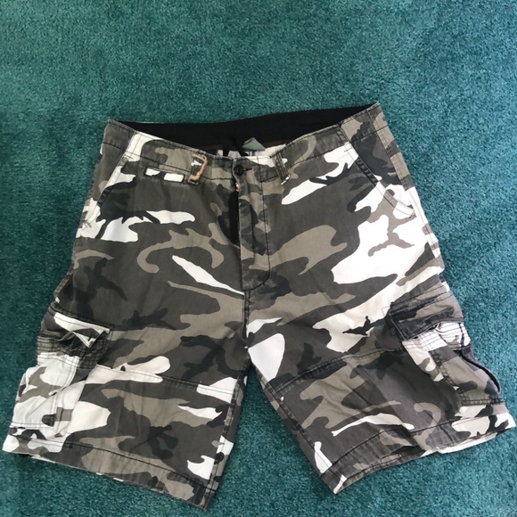Camouflage Shorts - Picture 2 of 6
